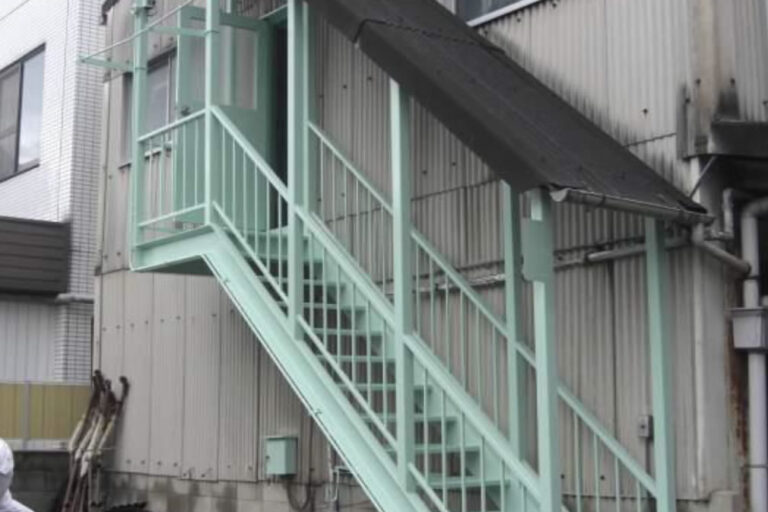 鉄骨階段塗り替え工事